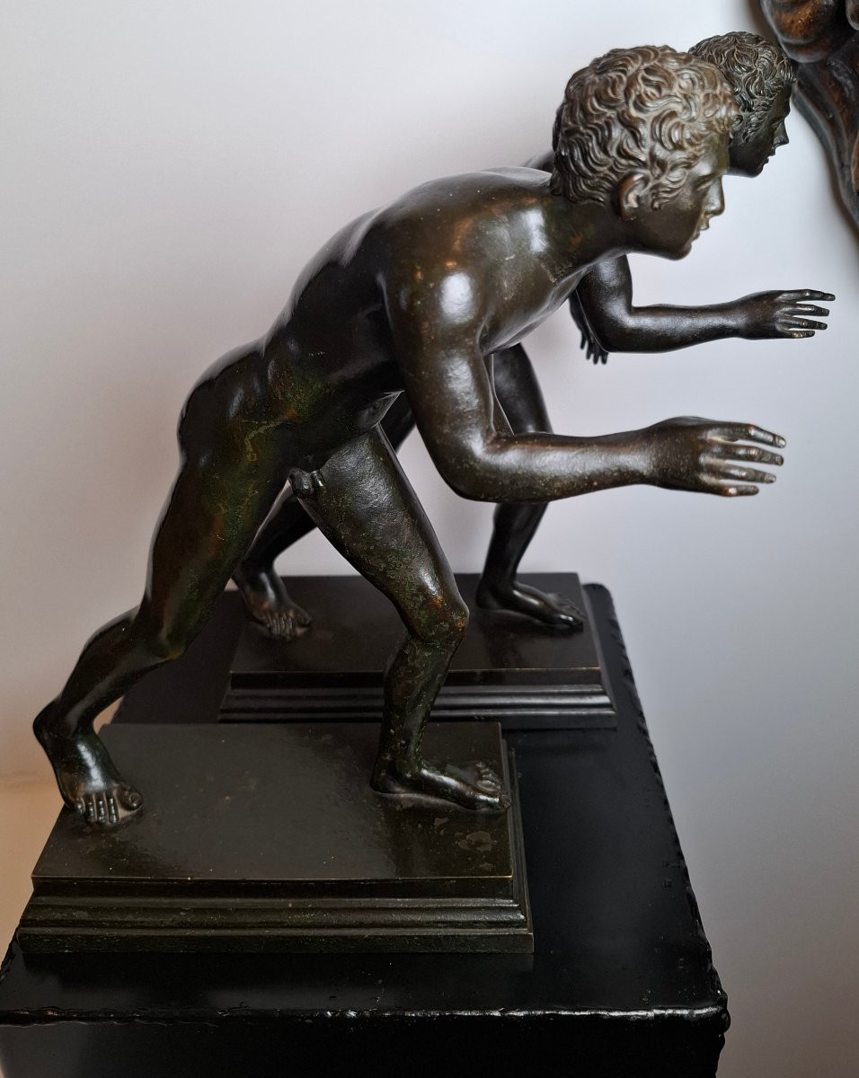 Pair Of Bronze Runners From The Grand Tour After The Antique -photo-2