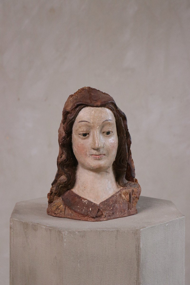 Carved Wooden Head Of A Saint-photo-6