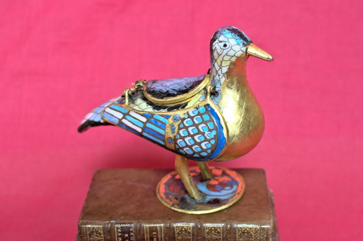Eucharistic Dove - Medieval Style - Enameled And Gilded Copper - 19th Century 19 Enamels