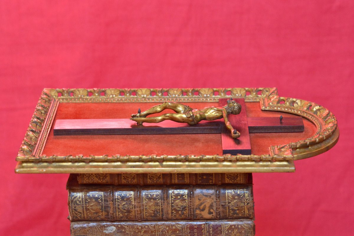 Christ en Bronze Doré - XVIIe 17e siècle - Crucifix Cadre Bois Doré - sculpture religion 17-photo-3