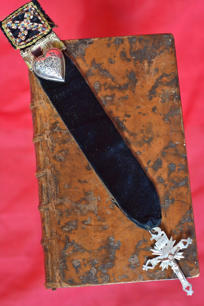 Croix Jeannette Bretonne - Argent Massif - XIXe 19e siècle - Coeur ruban velours Bretagne