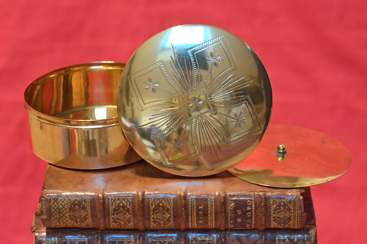 Large Pyx - Custode - Brass - 20th Century - Liturgy Religion Communion Wafers 20
