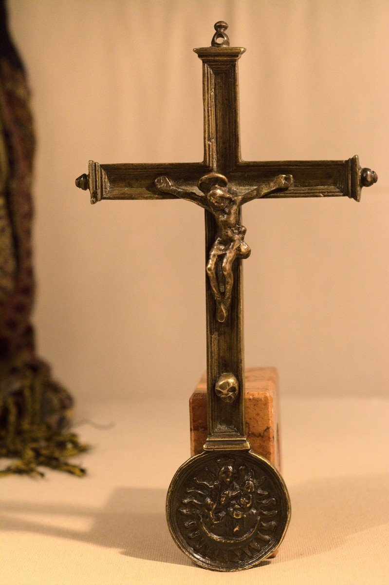 Crucifix With A Virgin Medallion – Bronze Cross - 17th Century - Haute Epoque