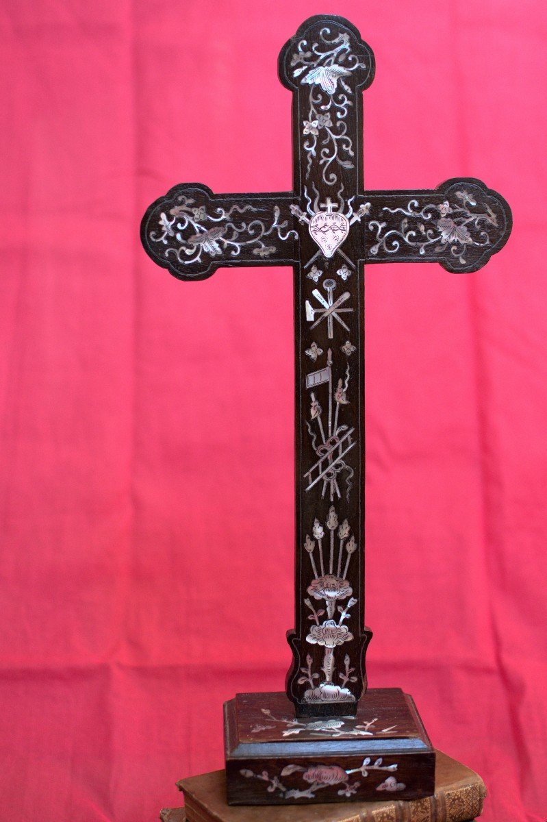 Large Cross With Mother Of Pearl Inlays - Wood - Crucifix - Heart - Passion - 19th Century