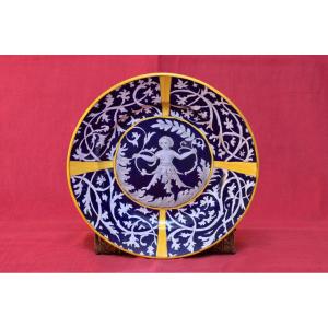 Renaissance Style Plate - Painted Earthenware - 20th Century - Creil Montereau