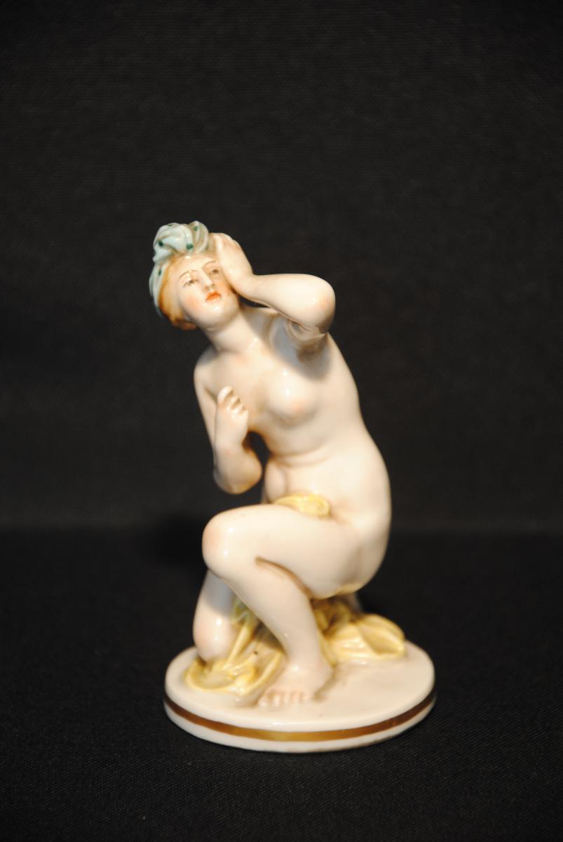 Young Woman At Her Toilette-photo-4