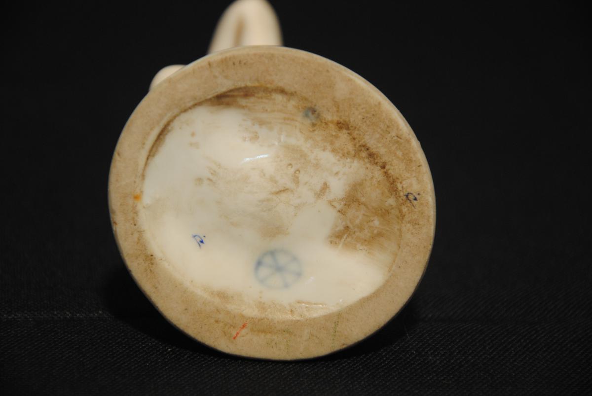 Young Woman At Her Toilette-photo-2