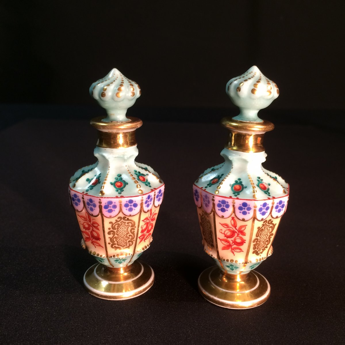 Pair Of Miniature Bottles In Paris Porcelain