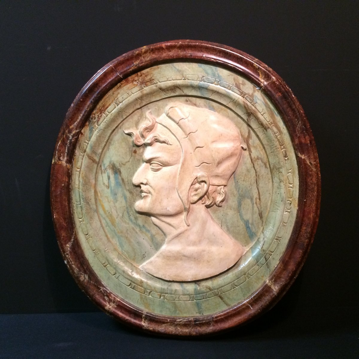 Paire de profils sculptés en bois et stuc marbré, XVIIIème siècle-photo-3
