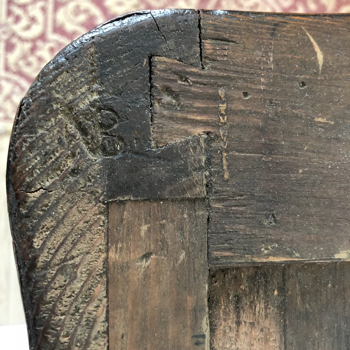 Petite commode Régence estampillée NB pour Nicolas Berthelmi, début XVIIIème-photo-6