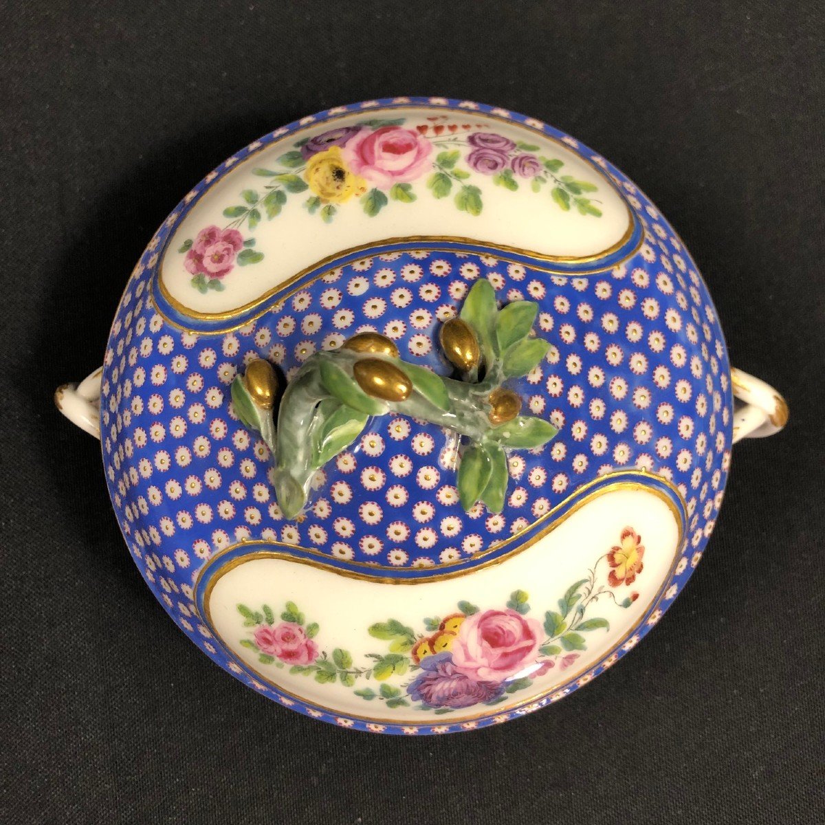 Ecuelle couverte en porcelaine de Sèvres,  XVIIIème siècle-photo-2