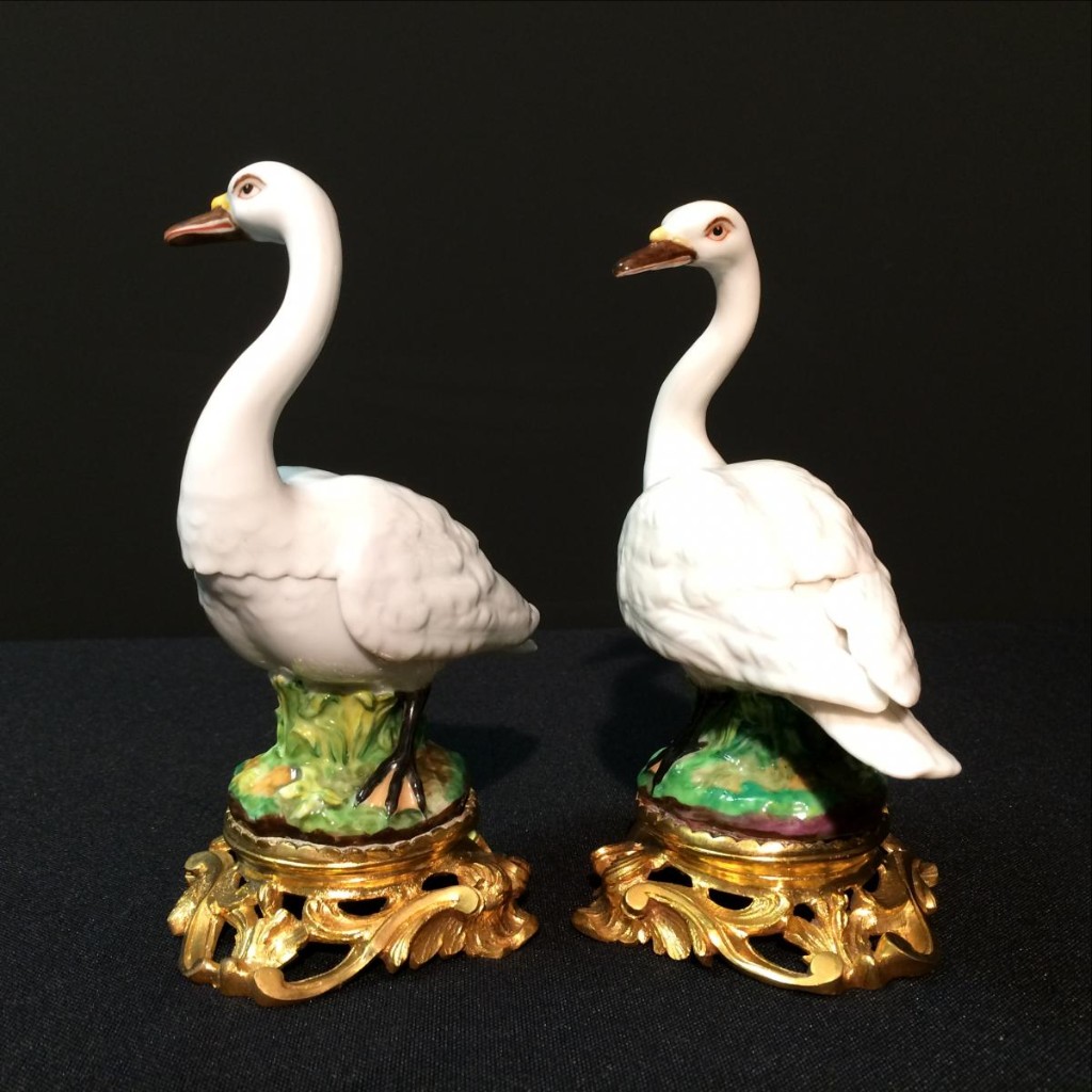 Pair Of Swans In Paris Porcelain-photo-4