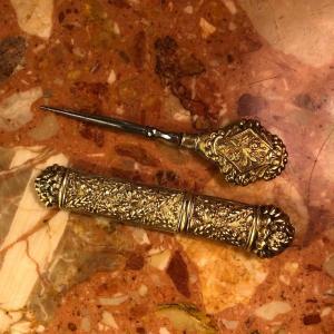 Sewing Elements From The Restoration Period: Pin Case And Punch In Vermeil