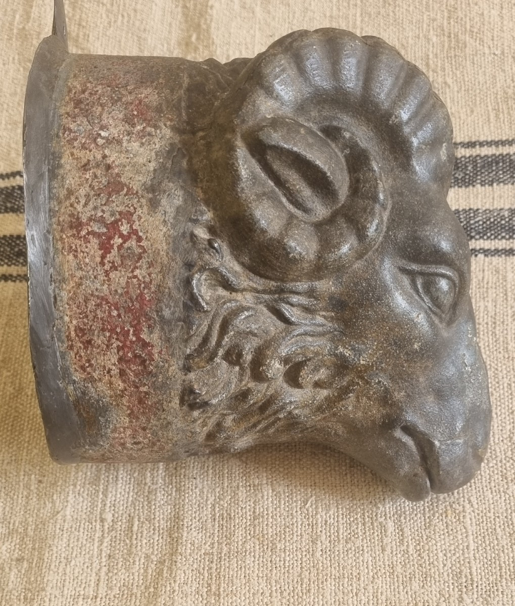 Ancienne Enseigne de Boucherie