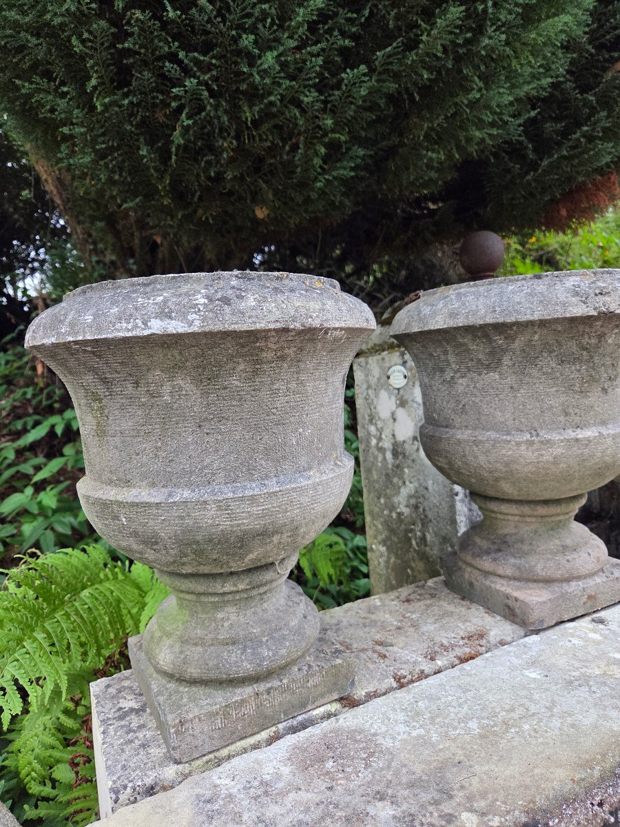 Paire de vases de Jardin en Pierre Bleue