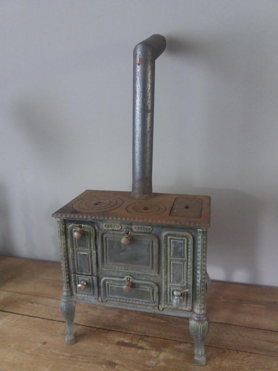 Former Godin Enamelled Cast Iron Stove ...-photo-2
