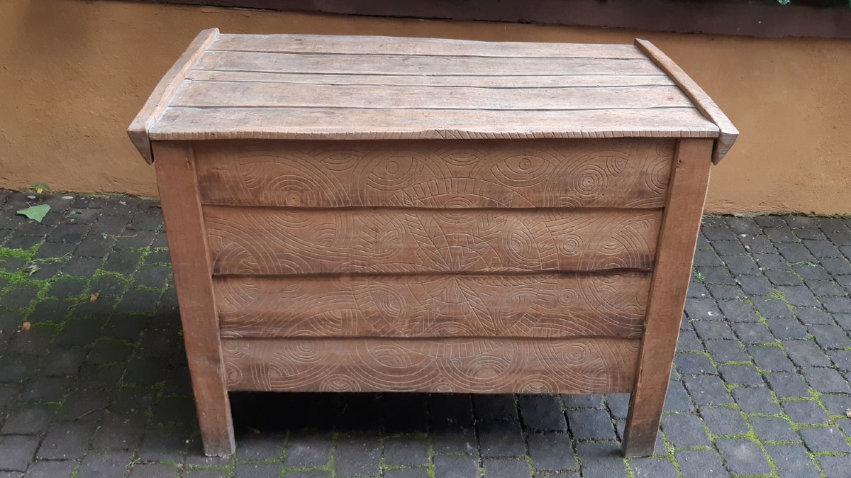 Antique Carved Chest, Trunk, Decorated With Carvings.