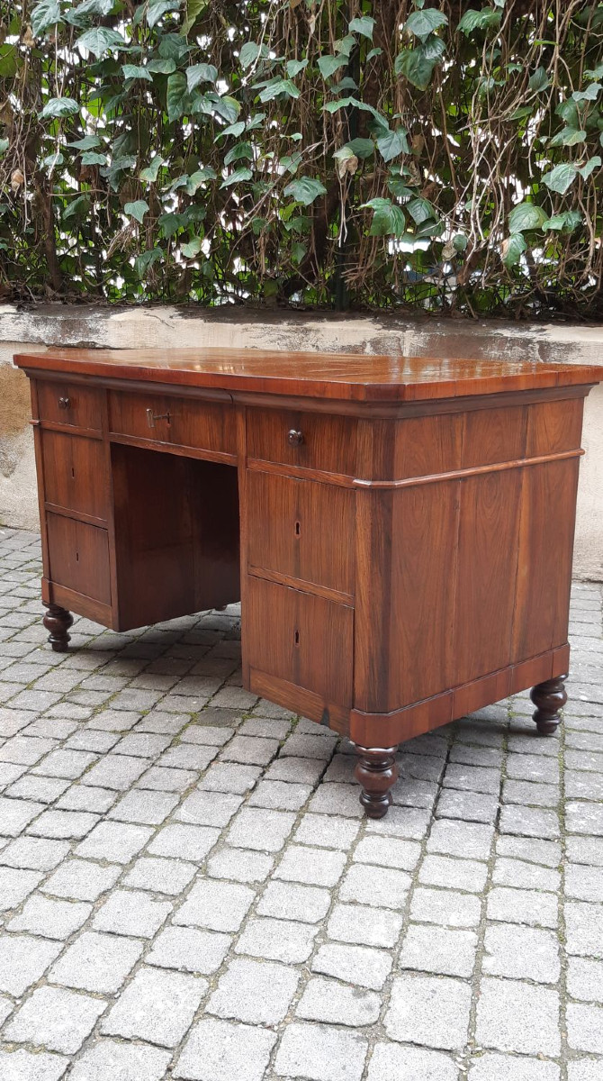 Bureau ancien de style romagnol avec placage en noyer