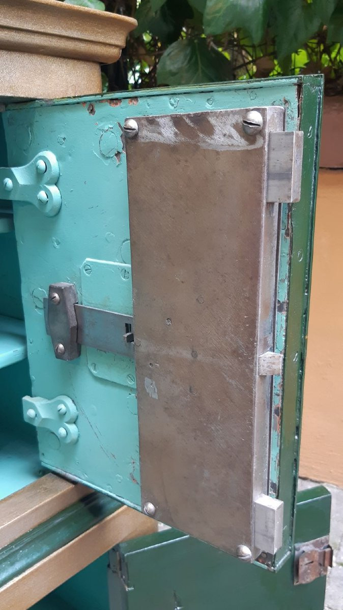 Small Antique Italian Safe With Working Combination Lock-photo-4