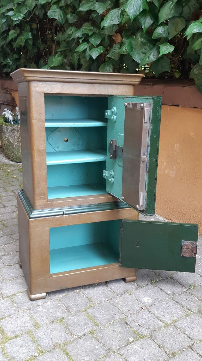 Small Antique Italian Safe With Working Combination Lock-photo-4