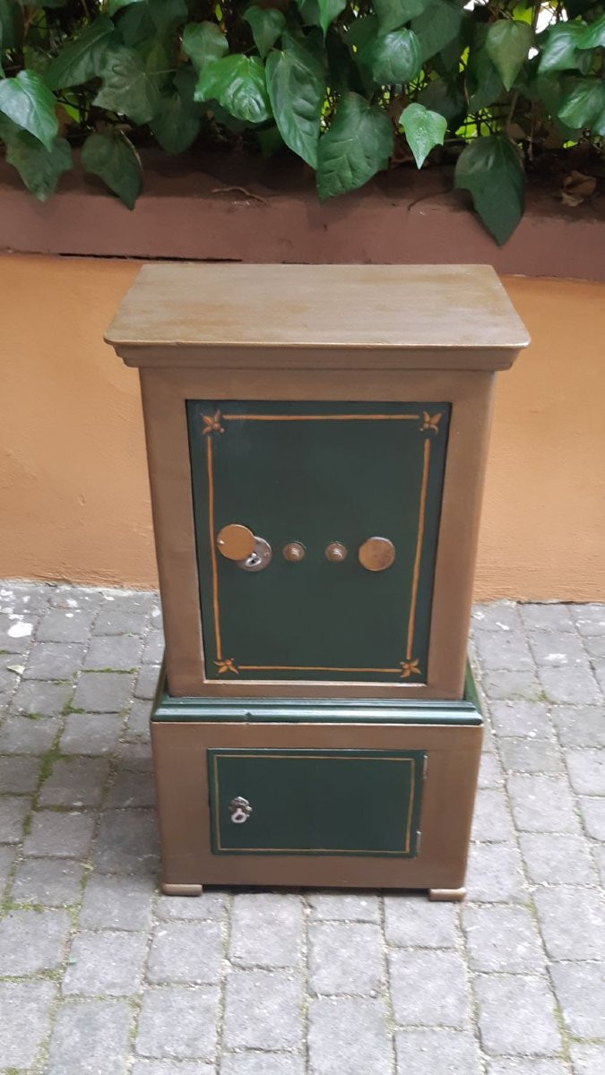 Small Antique Italian Safe With Working Combination Lock-photo-5