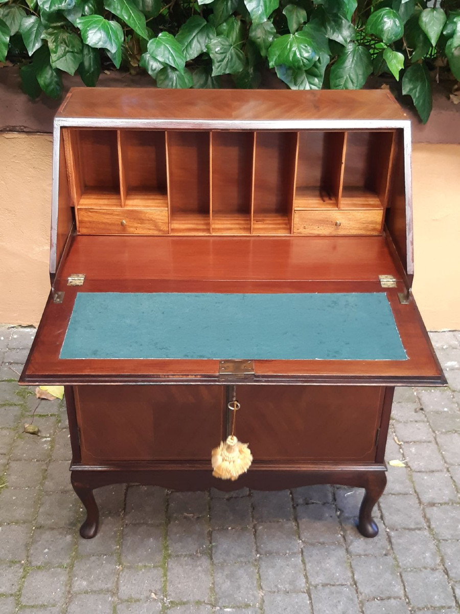 Bureau victorien antique en acajou avec filet