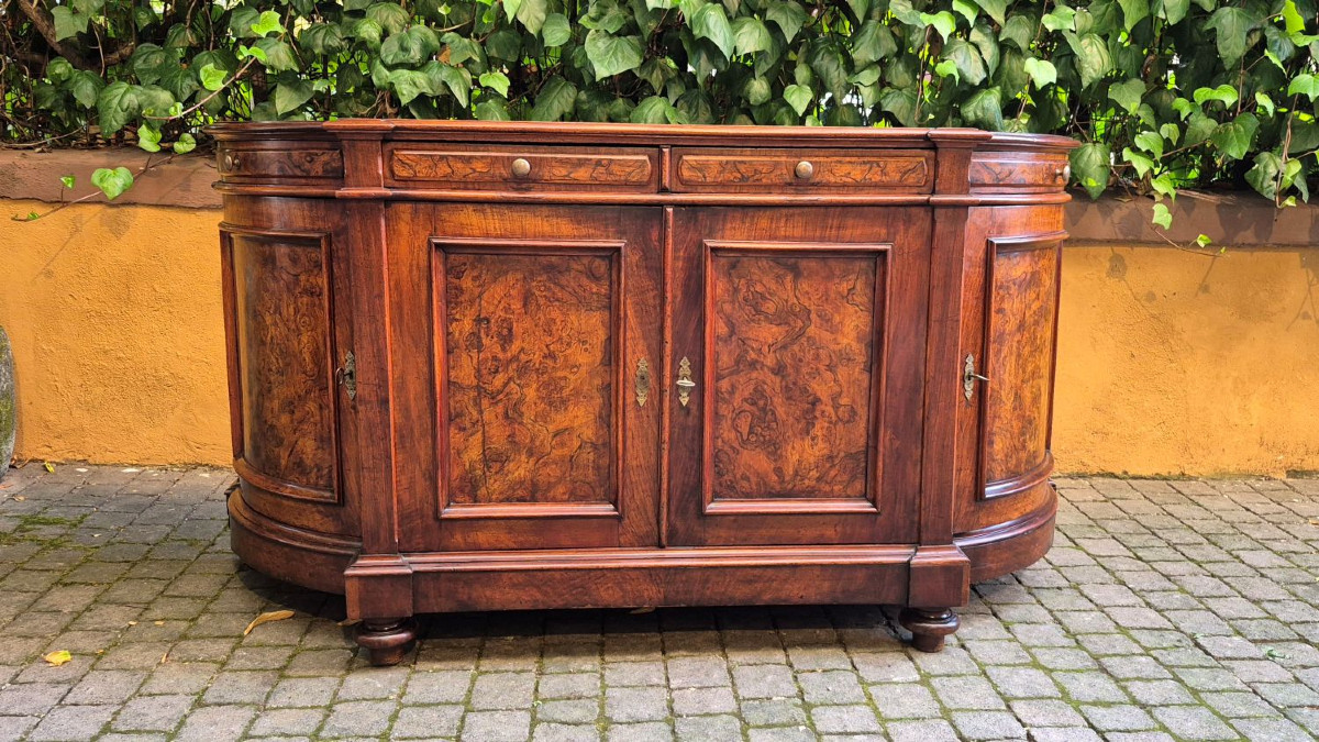 Antique 4-door Sideboard With Wavy Edges