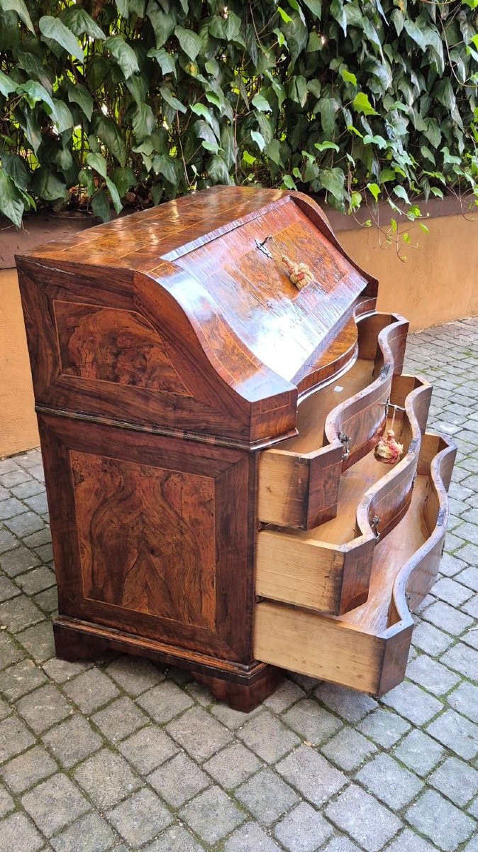 Bureau ancien de style Louis XV vénitien en noyer et racine de bruyère-photo-2