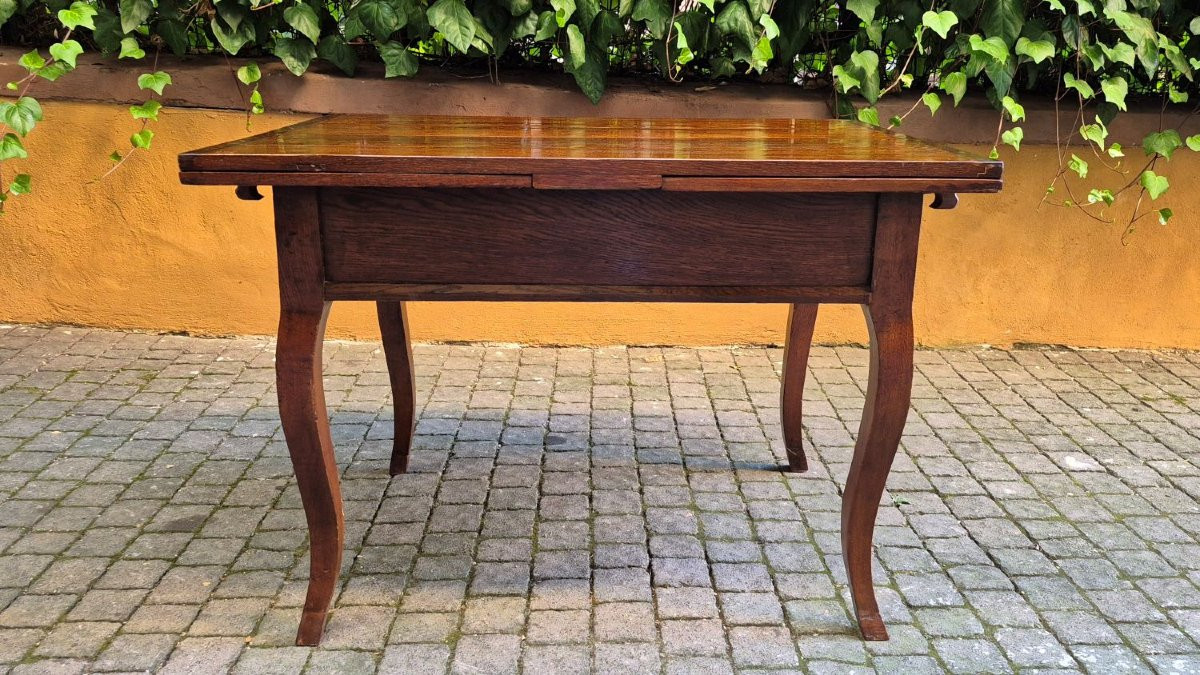 Antique Extendable Table With Curved Legs-photo-1