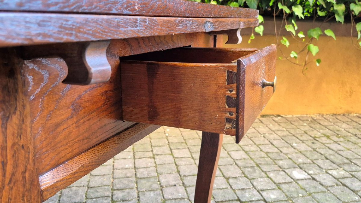 Antique Extendable Table With Curved Legs-photo-3