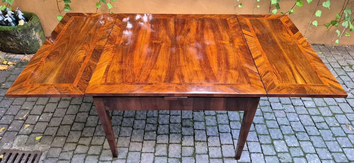 Antique Extendable Table With Walnut Veneer And Threaded Pull-photo-2