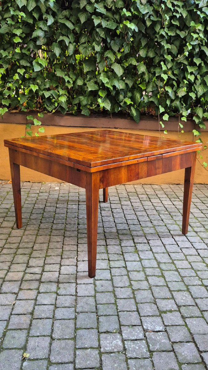 Antique Extendable Table With Walnut Veneer And Threaded Pull-photo-4
