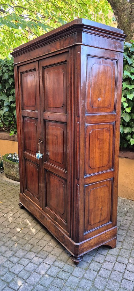 Antique Emilian Walnut Paneled Sideboard-photo-6