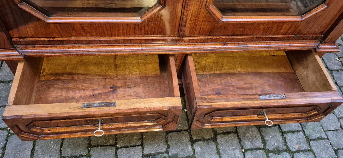 Bibliothèque vitrine ancienne de style Louis-Philippe en placage de noyer-photo-3