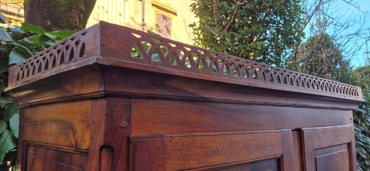 Buffet ancien en noyer de style Empire émirien-photo-3