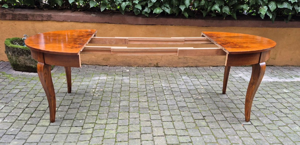 Table ovale extensible ancienne en loupe de noyer-photo-2