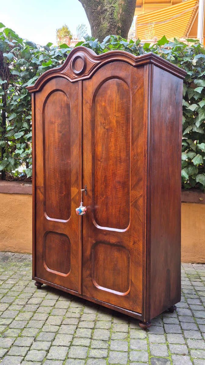 Armoire ancienne en placage de noyer et de loupe du XIXe siècle
