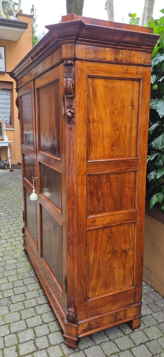 Antique Emilian Walnut Wardrobe With Carved Garlands-photo-7