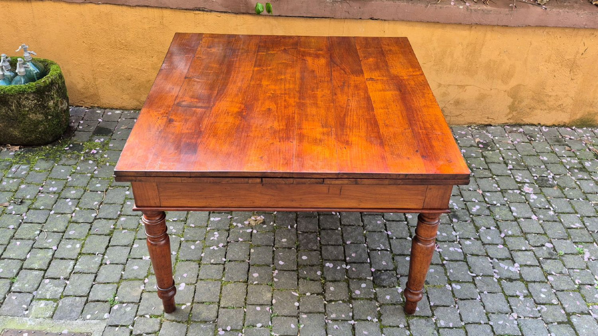 Table carrée extensible ancienne d'Emilia en bois de cerisier