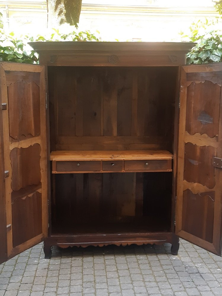 Armoire ancienne française en noyer du XVIIIe siècle-photo-2