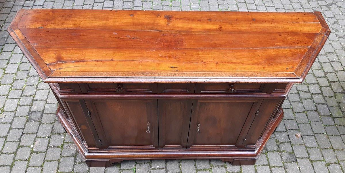 Antique Venetian Sideboard With Mitered Corners And Four Doors-photo-1