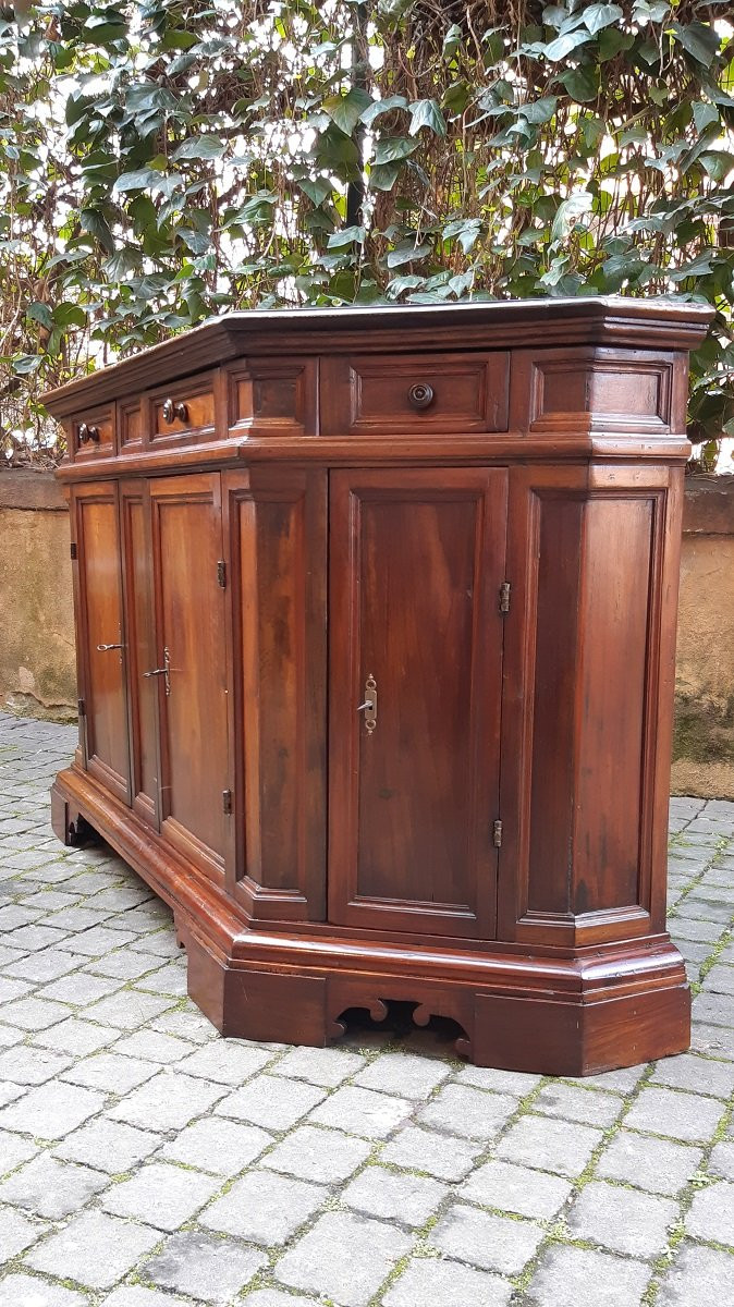 Antique Venetian Sideboard With Mitered Corners And Four Doors-photo-3