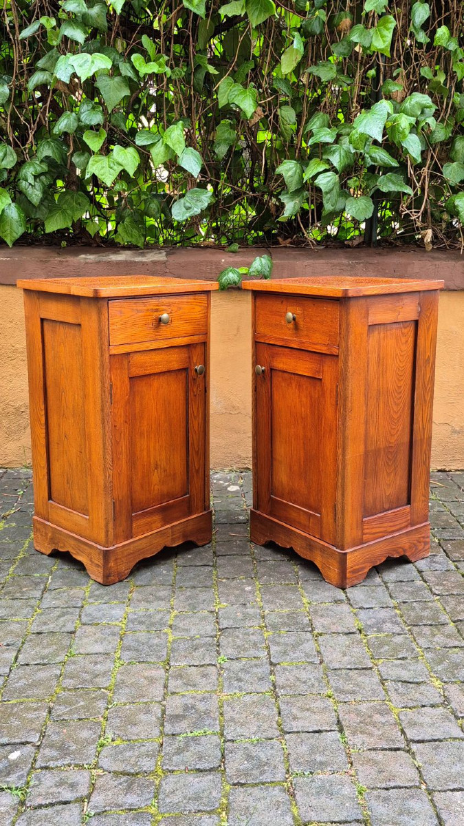 Pair Of Antique 19th-century Oak Nightstands