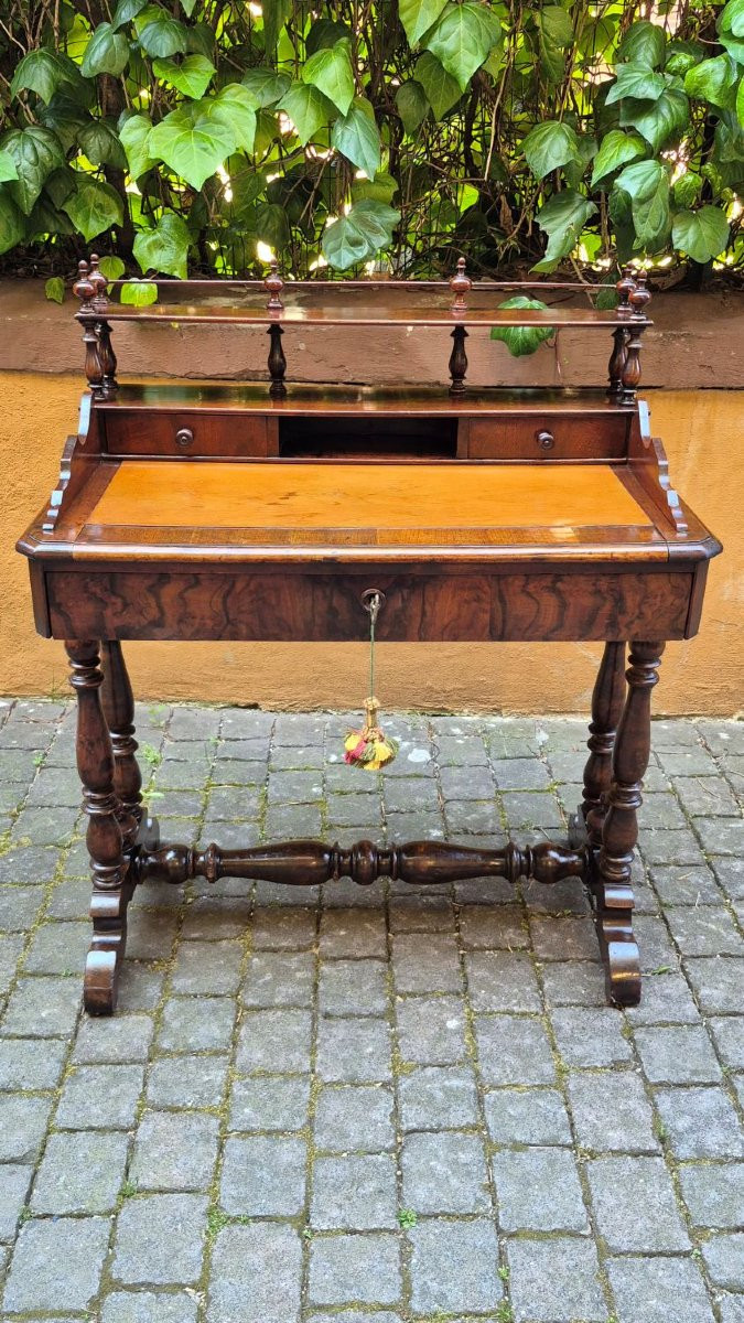 Bureau ancien lombard en noyer-photo-2
