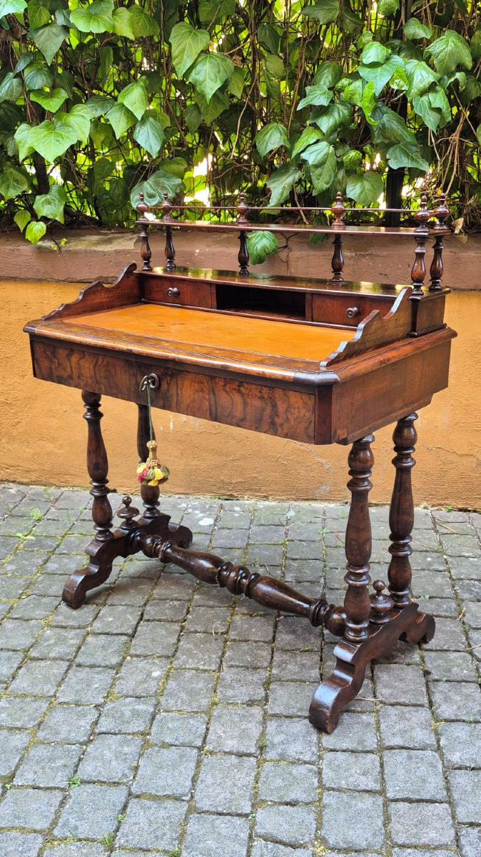 Bureau ancien lombard en noyer-photo-4