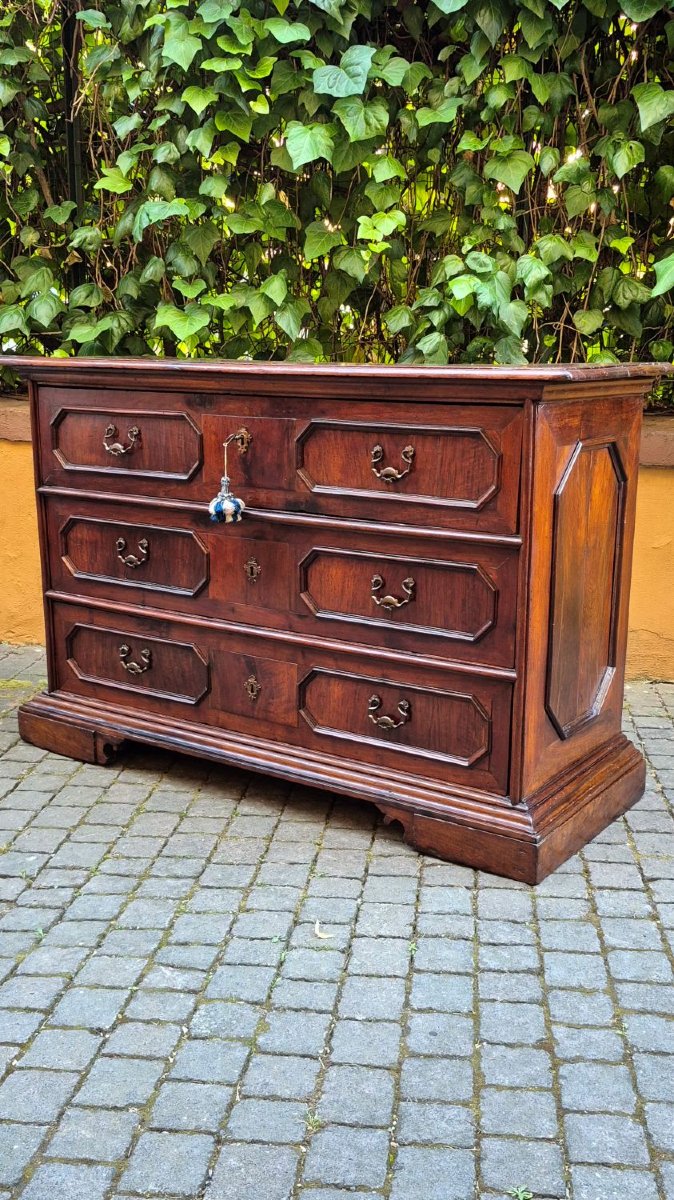 Commode ancienne du XVIIe siècle à Reggio Emilia-photo-2