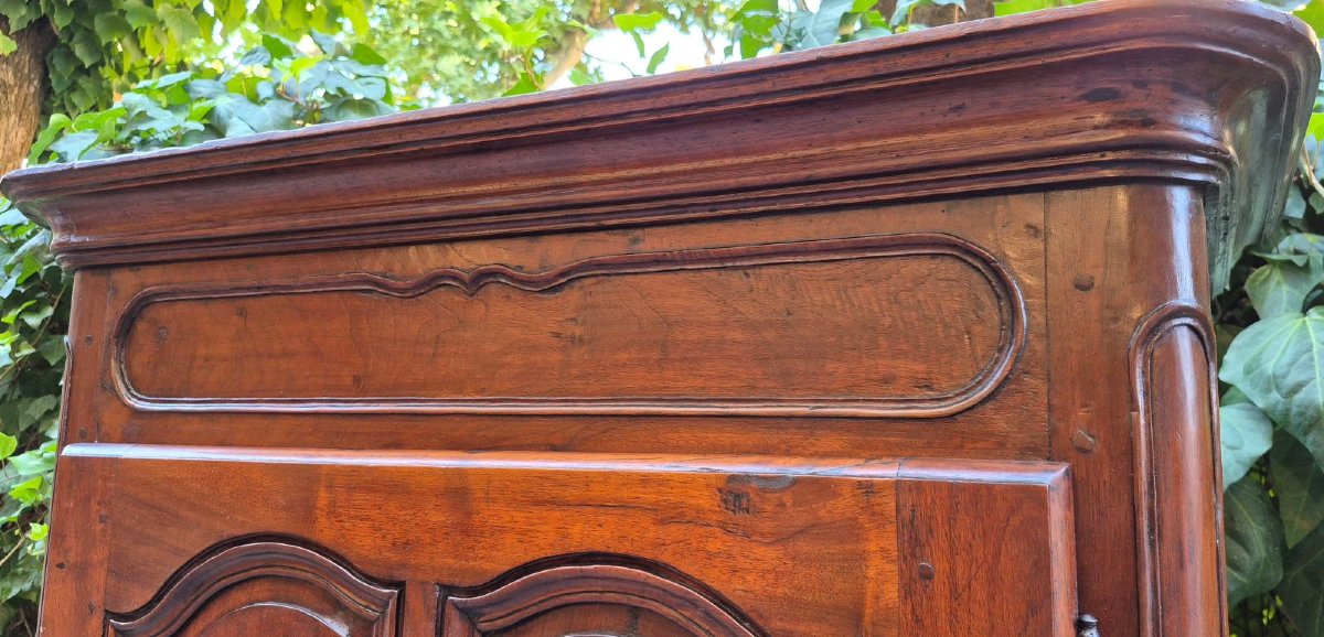 Buffet ancien français du XVIIIe siècle en noyer-photo-1