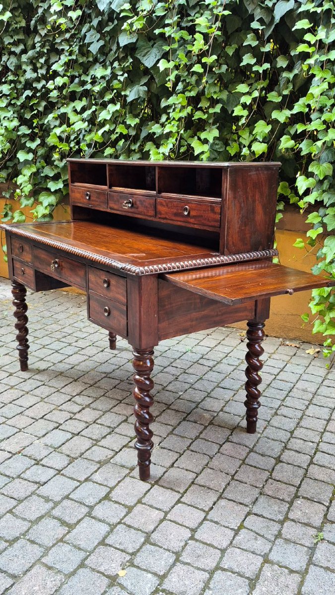 Bureau ancien en acajou avec rehausse et tirettes