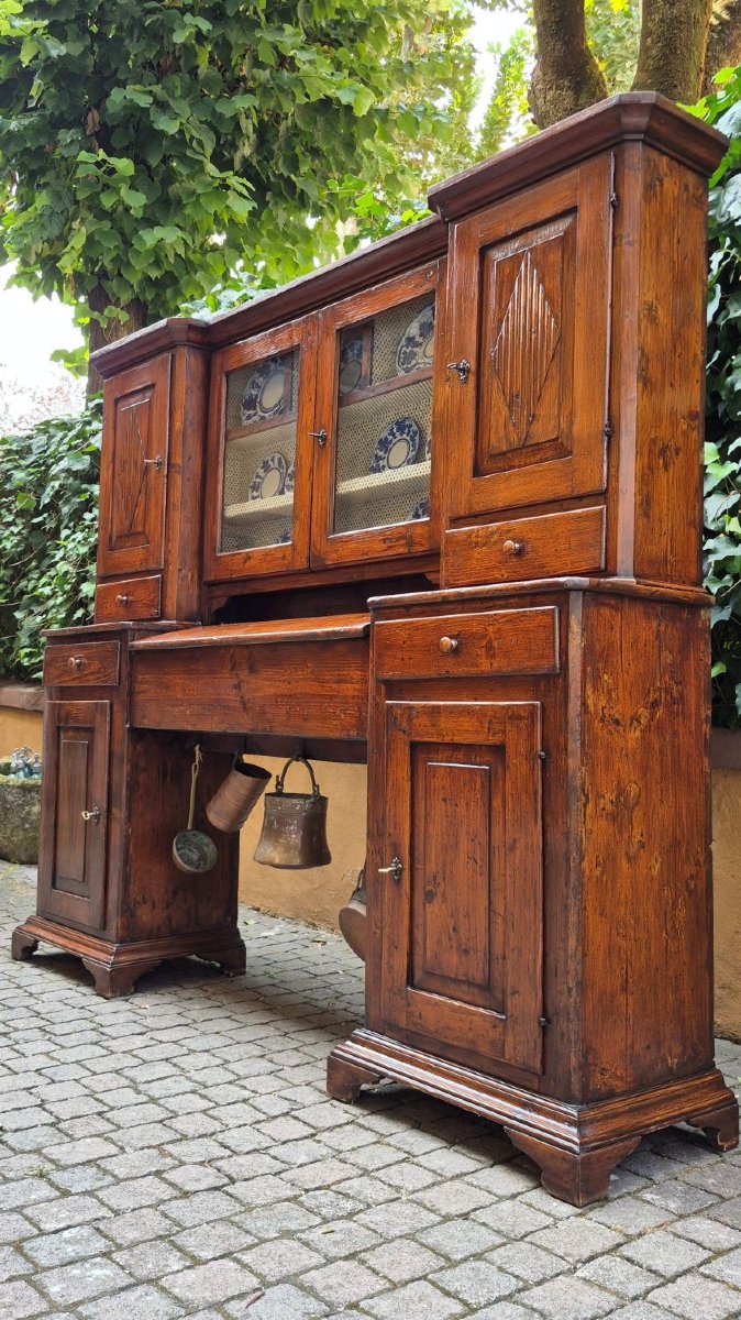Buffet ancien à deux corps du XIXe siècle avec étagère à vaisselle en pont.-photo-4