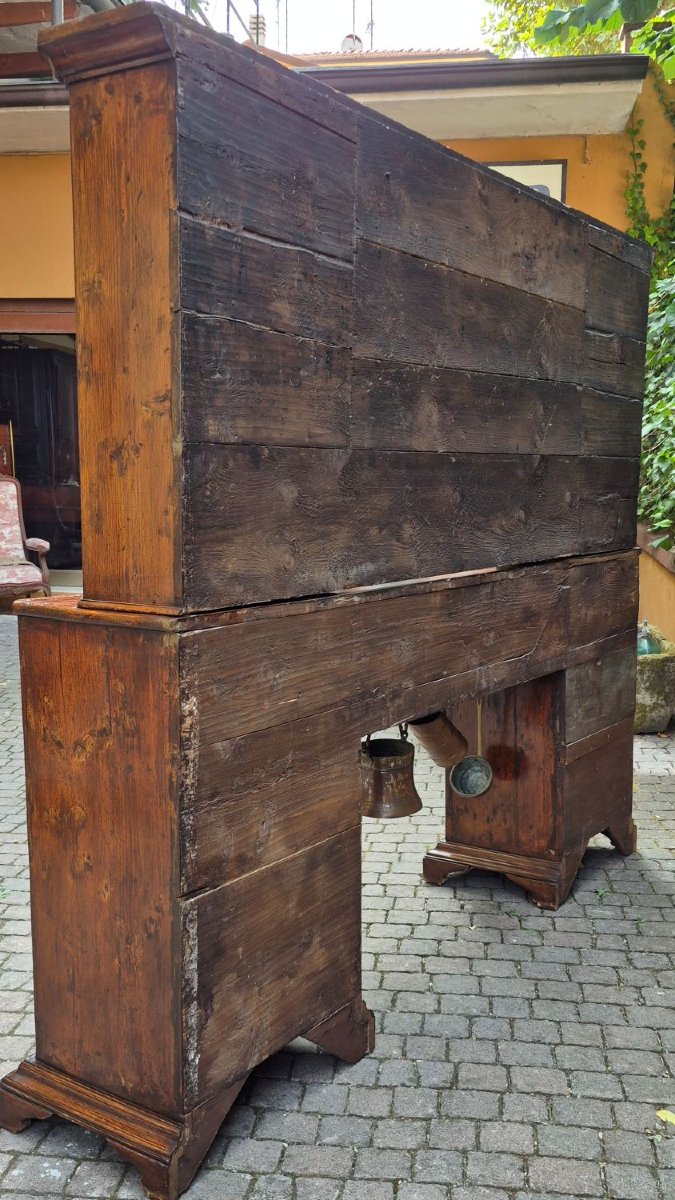 Buffet ancien à deux corps du XIXe siècle avec étagère à vaisselle en pont.-photo-7